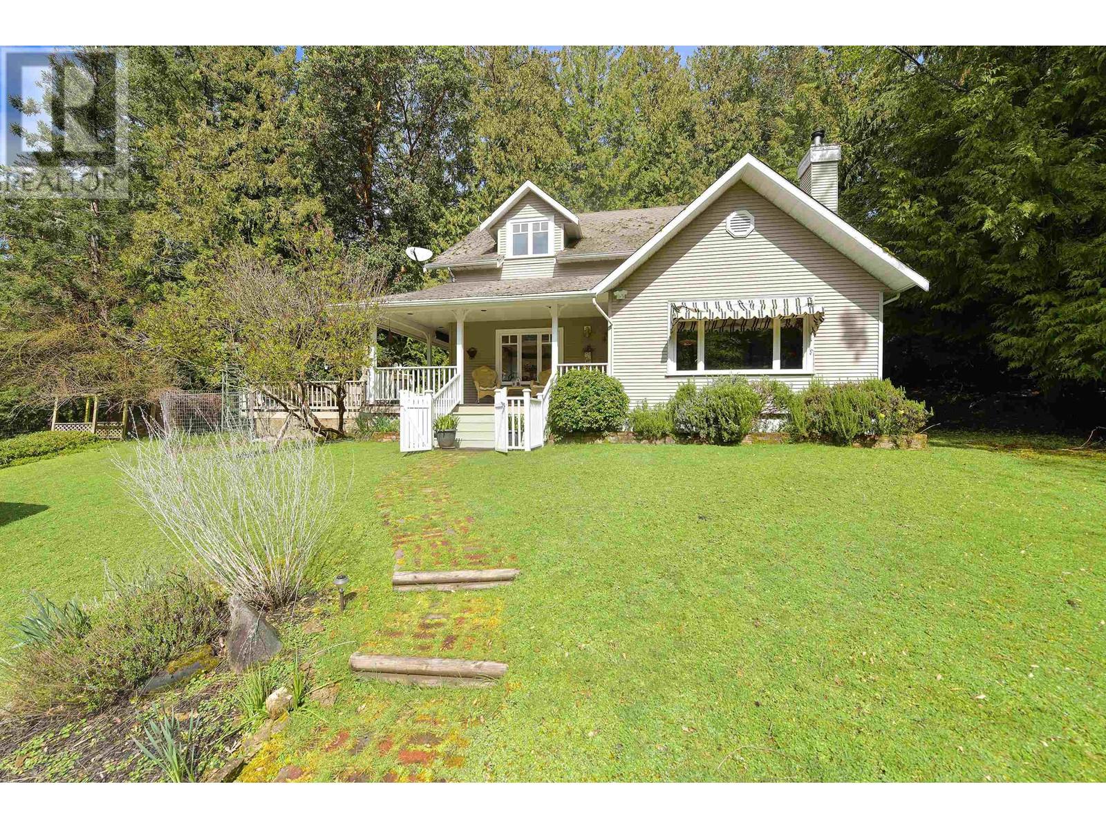 517 SANDY HOOK ROAD, Mayne Island