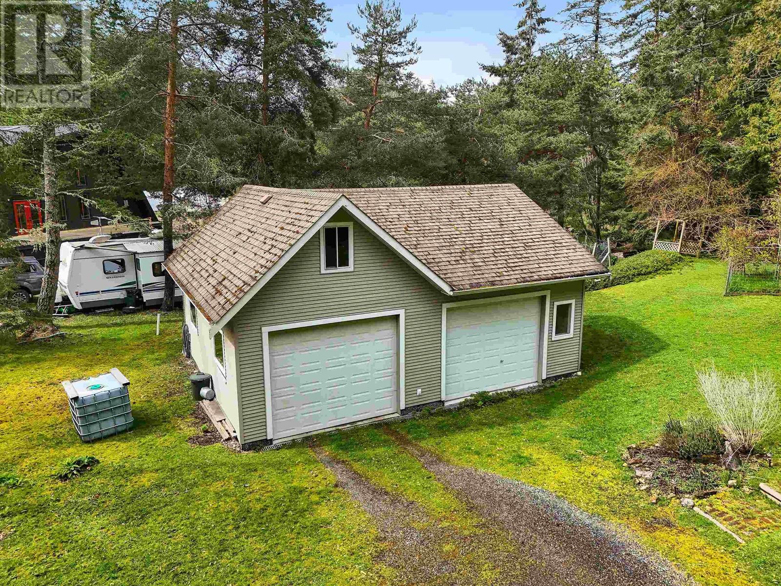 517 SANDY HOOK ROAD, Mayne Island