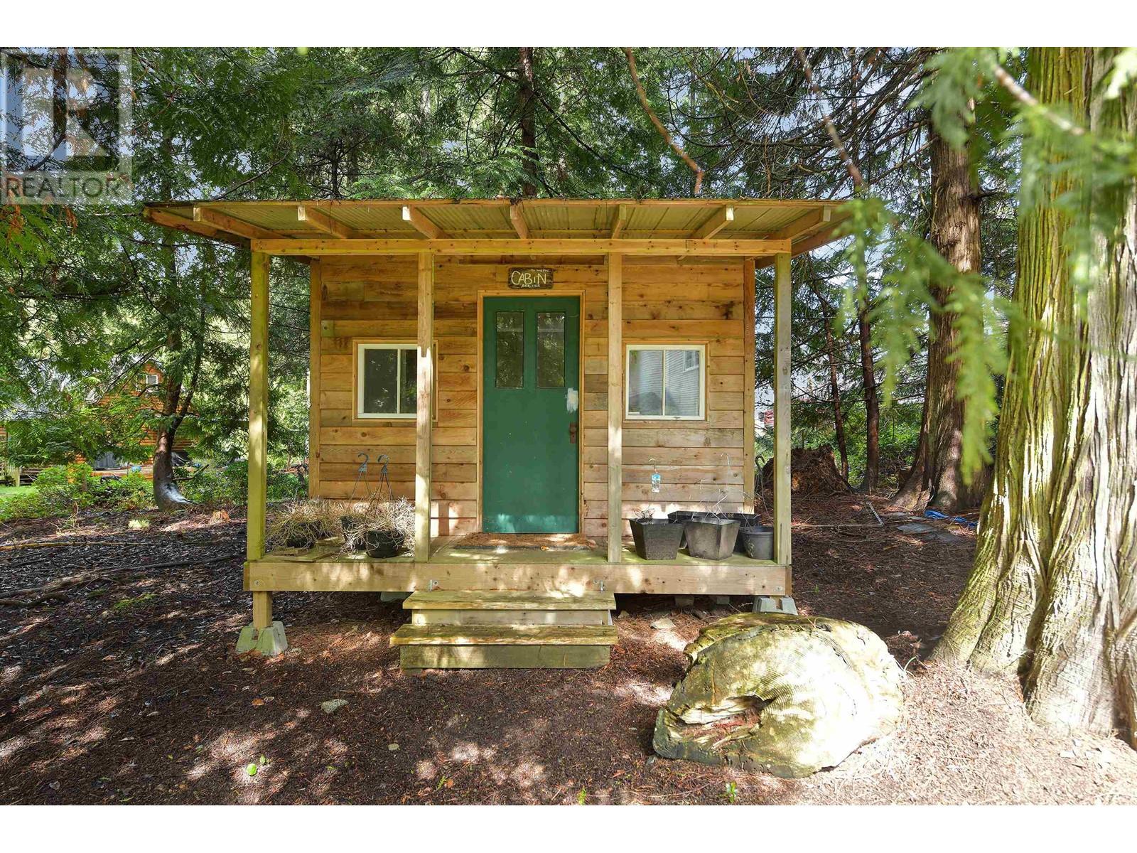 517 SANDY HOOK ROAD, Mayne Island