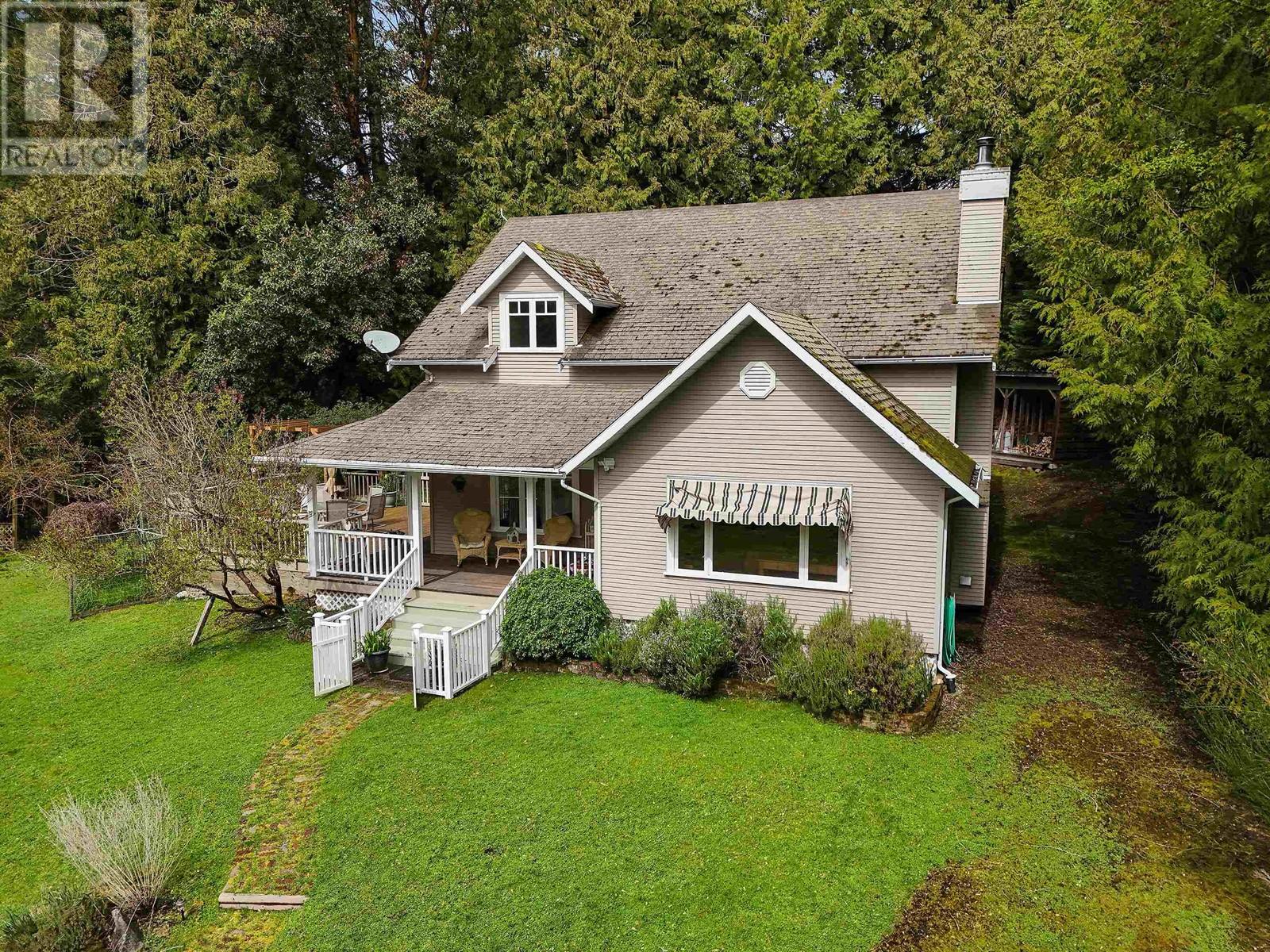517 SANDY HOOK ROAD, Mayne Island