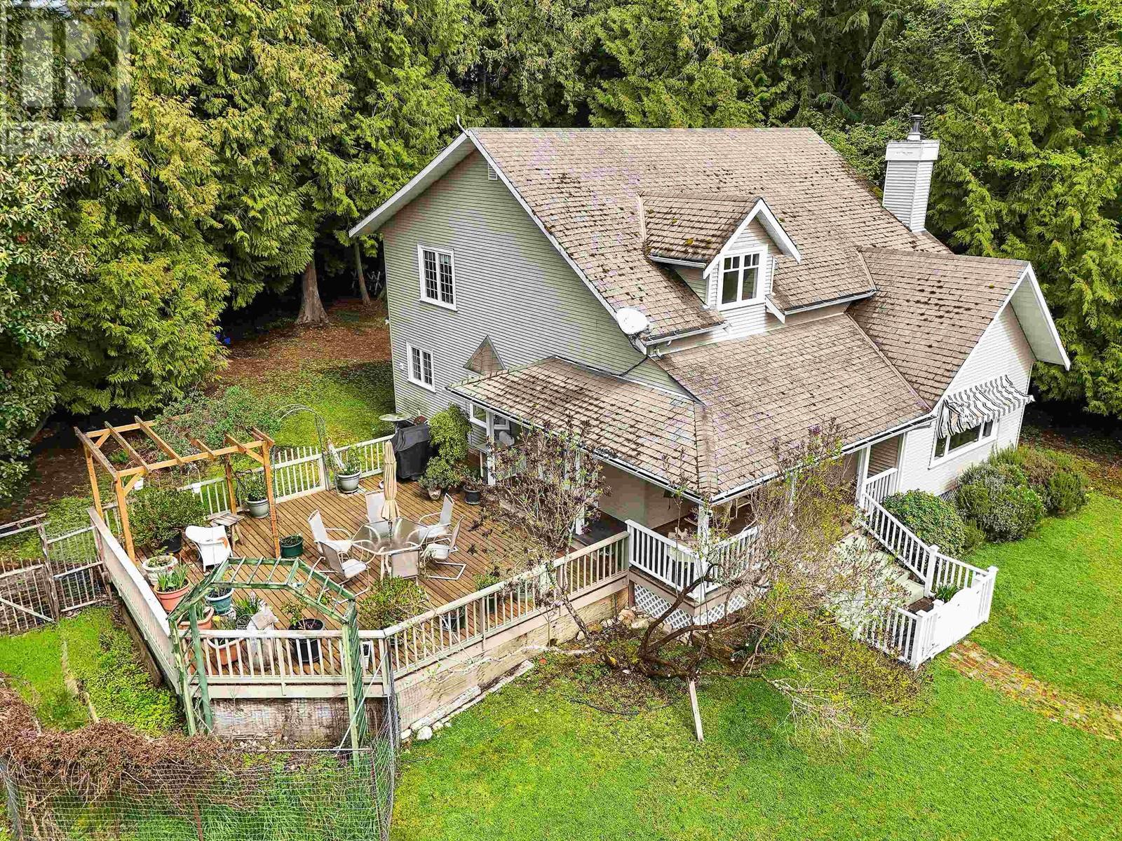 517 SANDY HOOK ROAD, Mayne Island