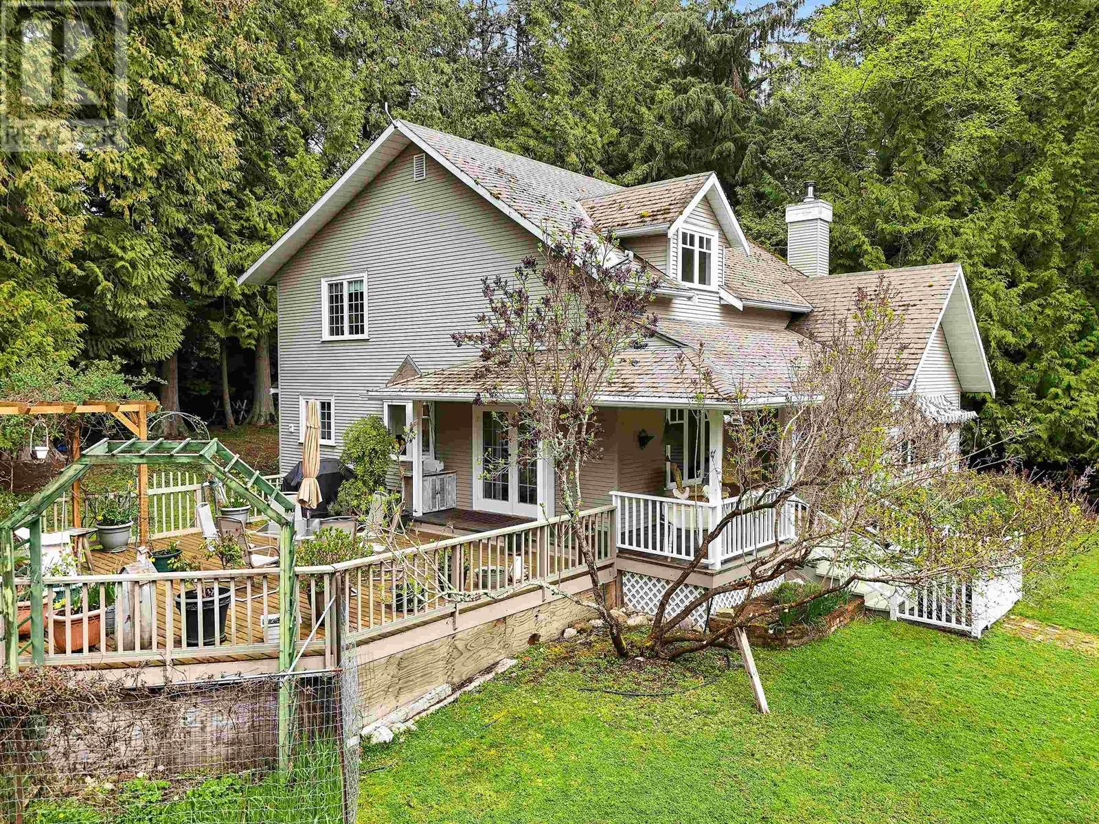 517 SANDY HOOK ROAD, Mayne Island