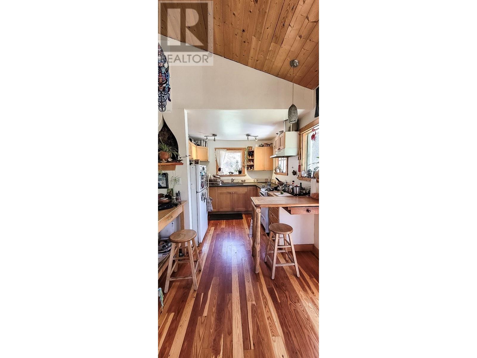 Photo 10 of 7152 Graham Road, Winlaw BC