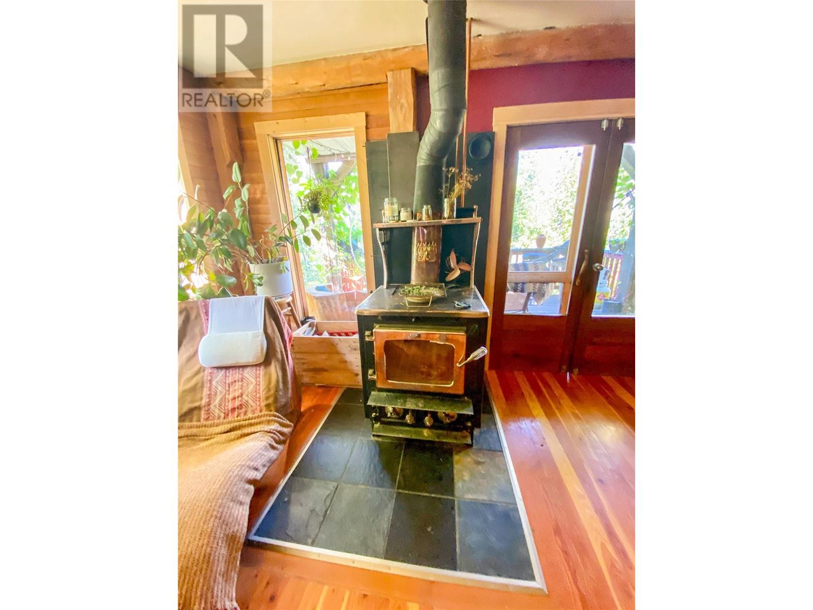 Photo 17 of 7152 Graham Road, Winlaw BC