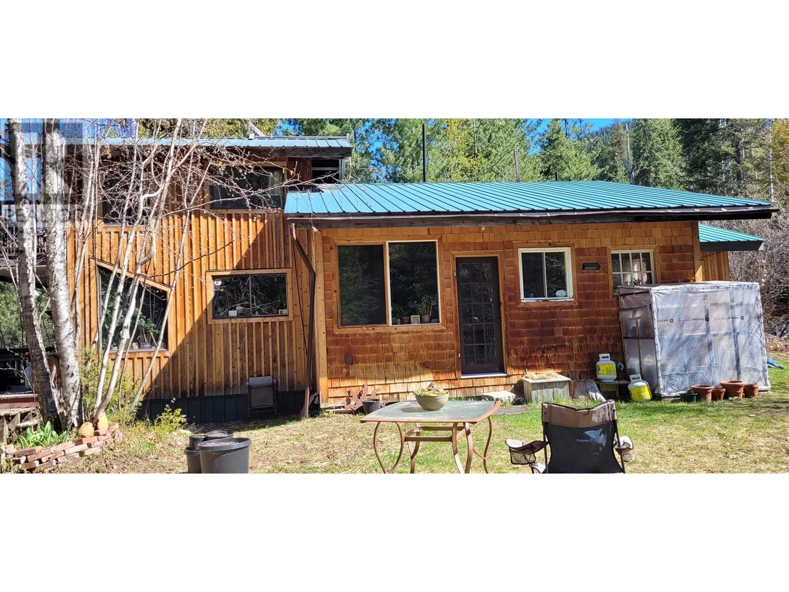 Photo 2 of 7152 Graham Road, Winlaw BC