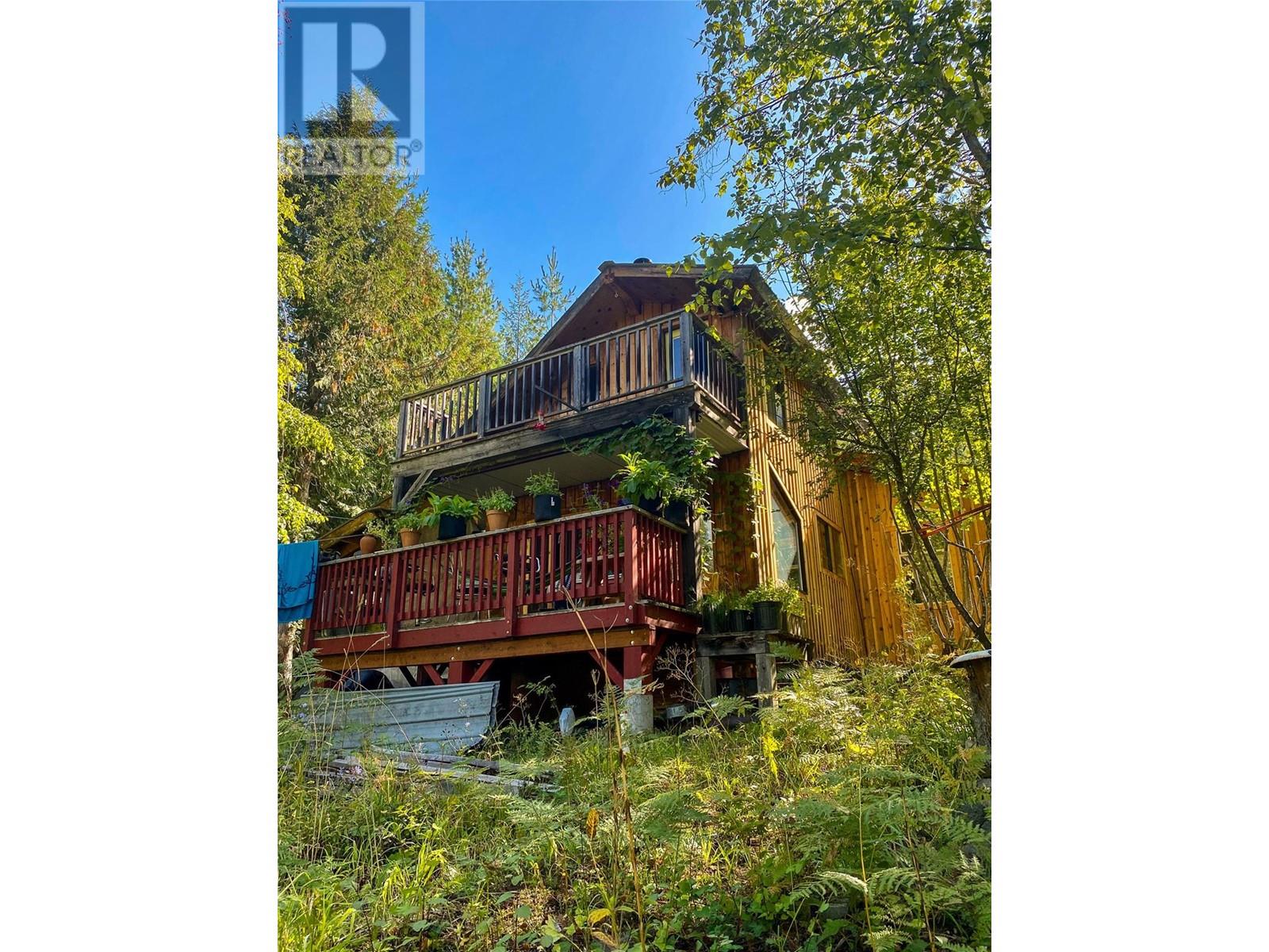 Photo 3 of 7152 Graham Road, Winlaw BC