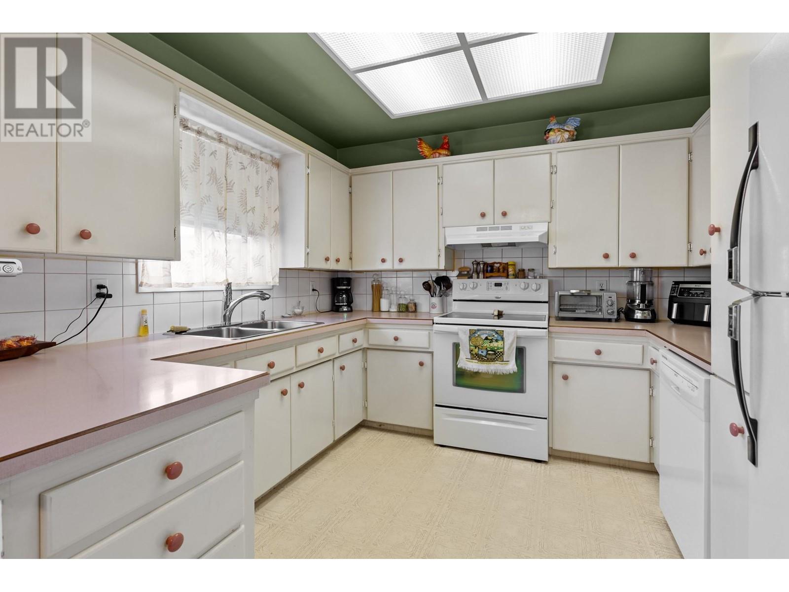  345 Hardie Road, Kelowna