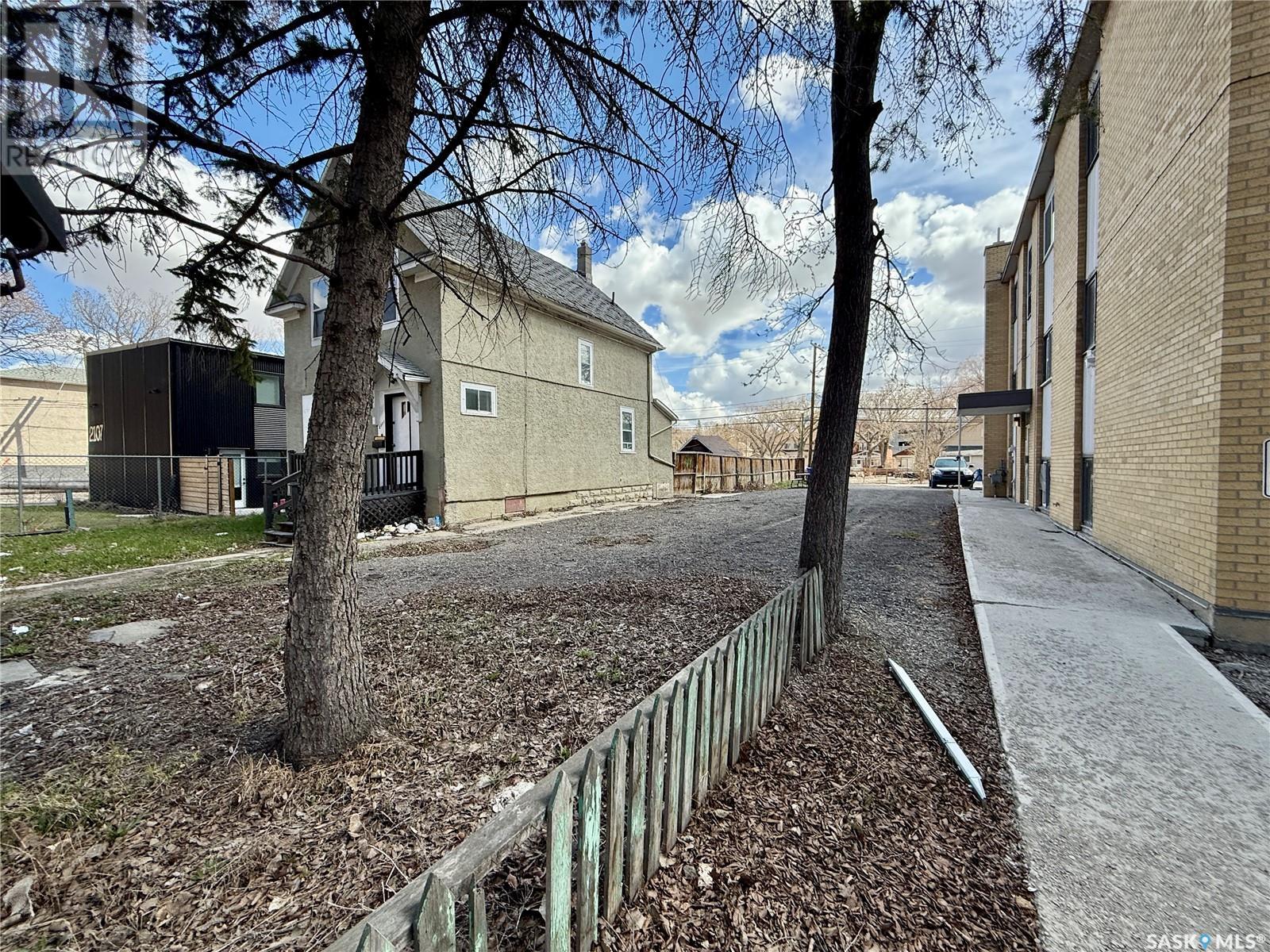 Photo 3 of 2113 Osler Street, Regina SK
