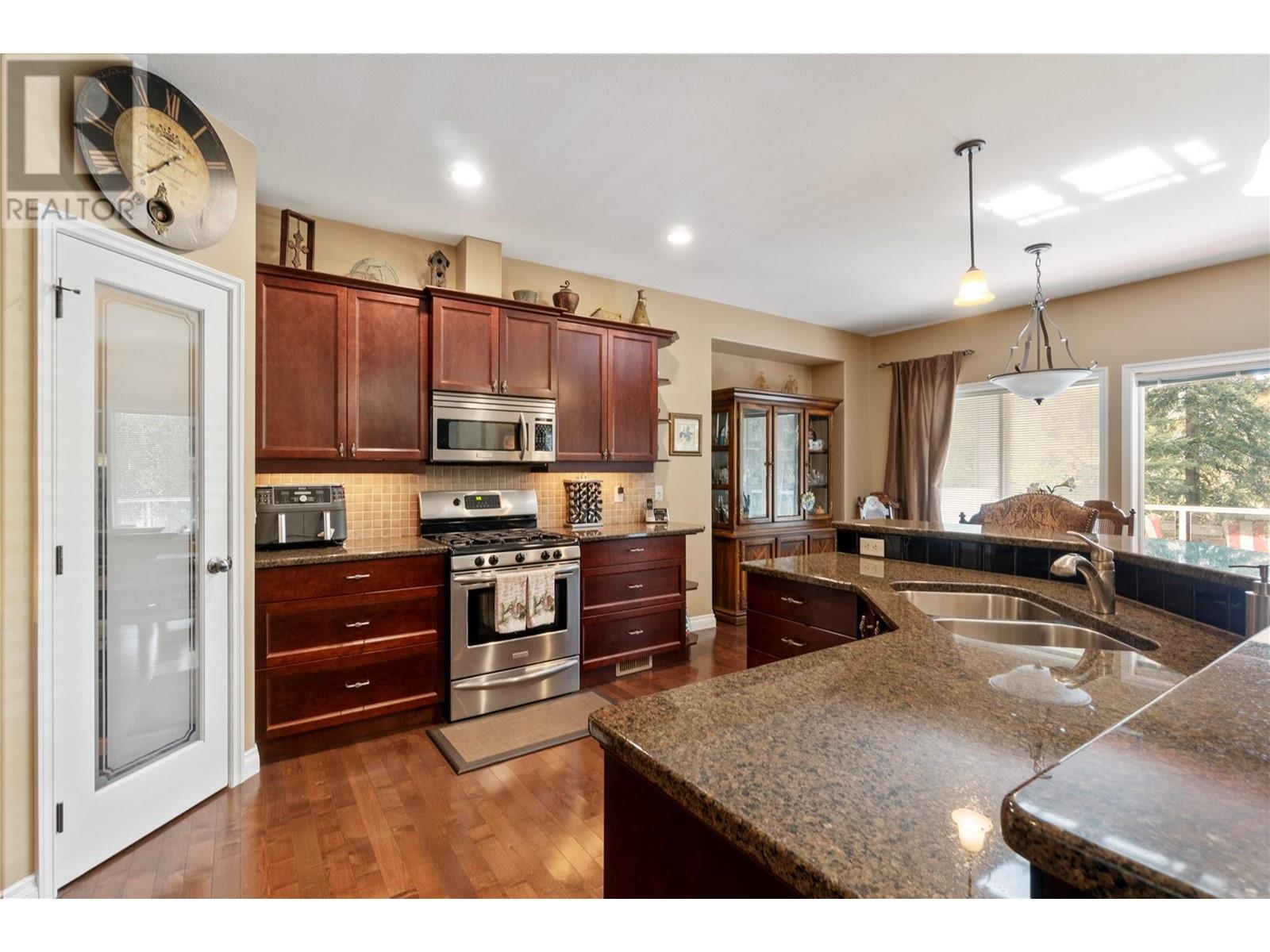 2743 Golf Course Drive, Blind Bay