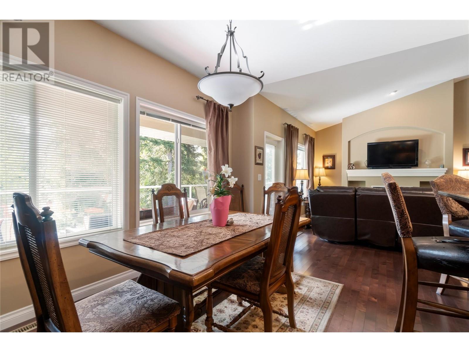 2743 Golf Course Drive, Blind Bay