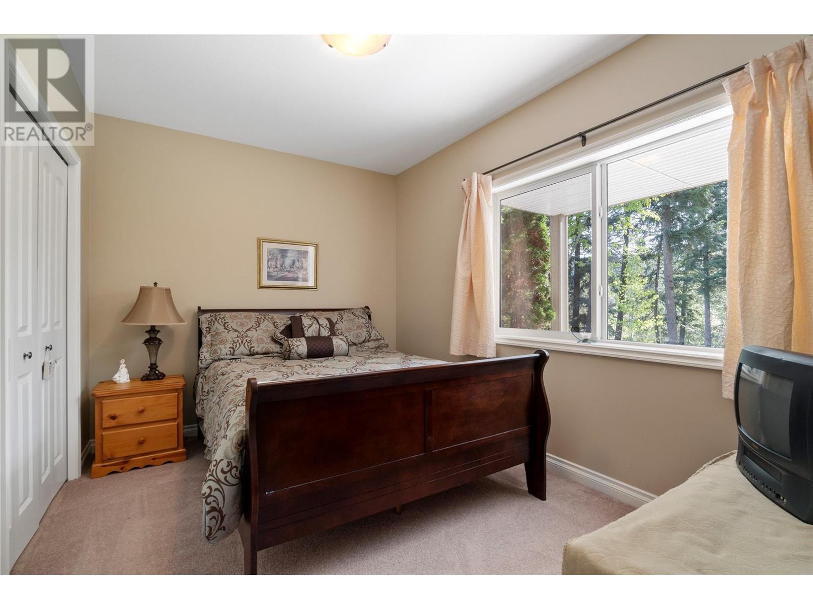  2743 Golf Course Drive, Blind Bay