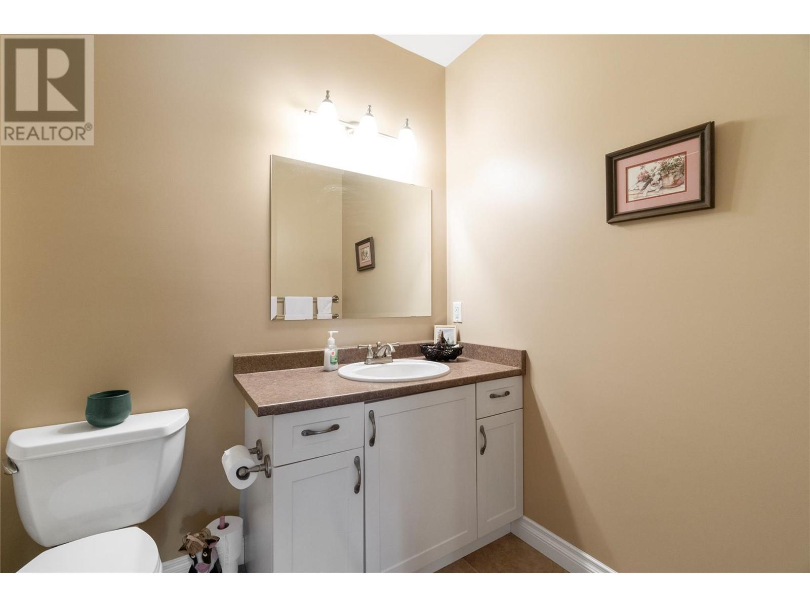  2743 Golf Course Drive, Blind Bay