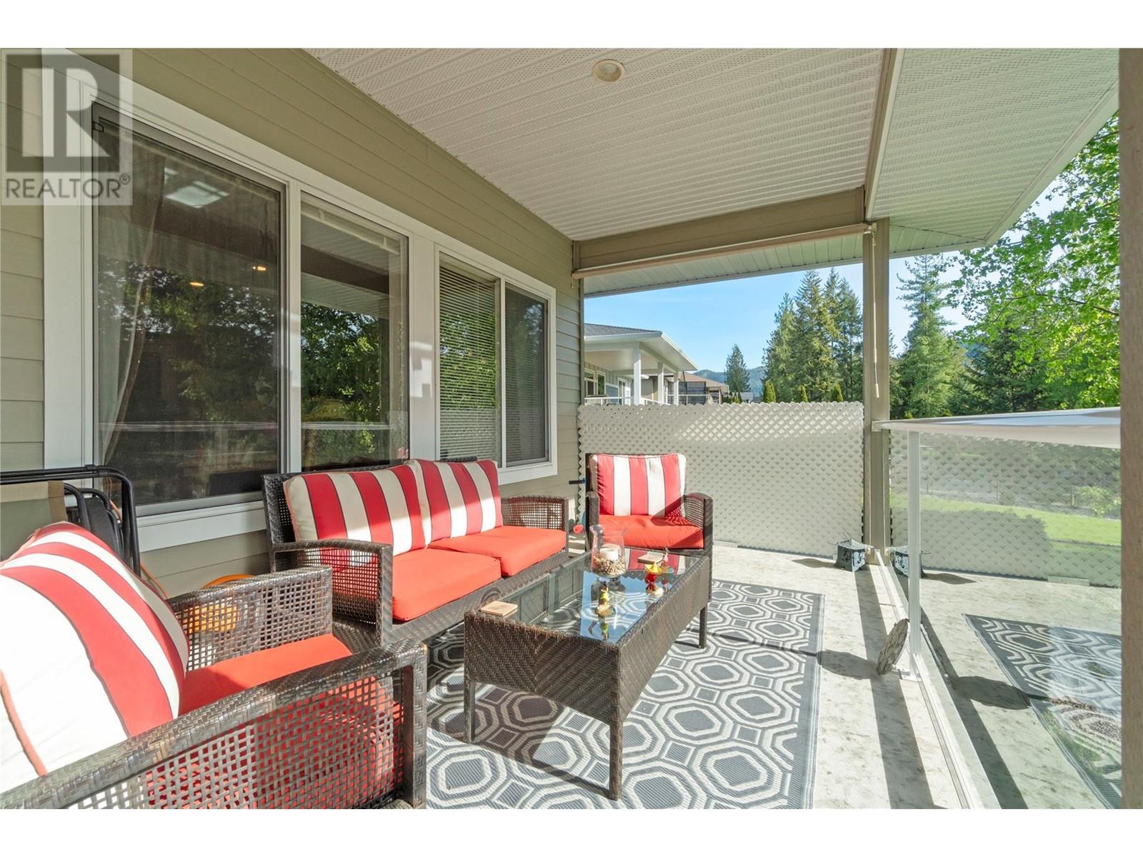 2743 Golf Course Drive, Blind Bay