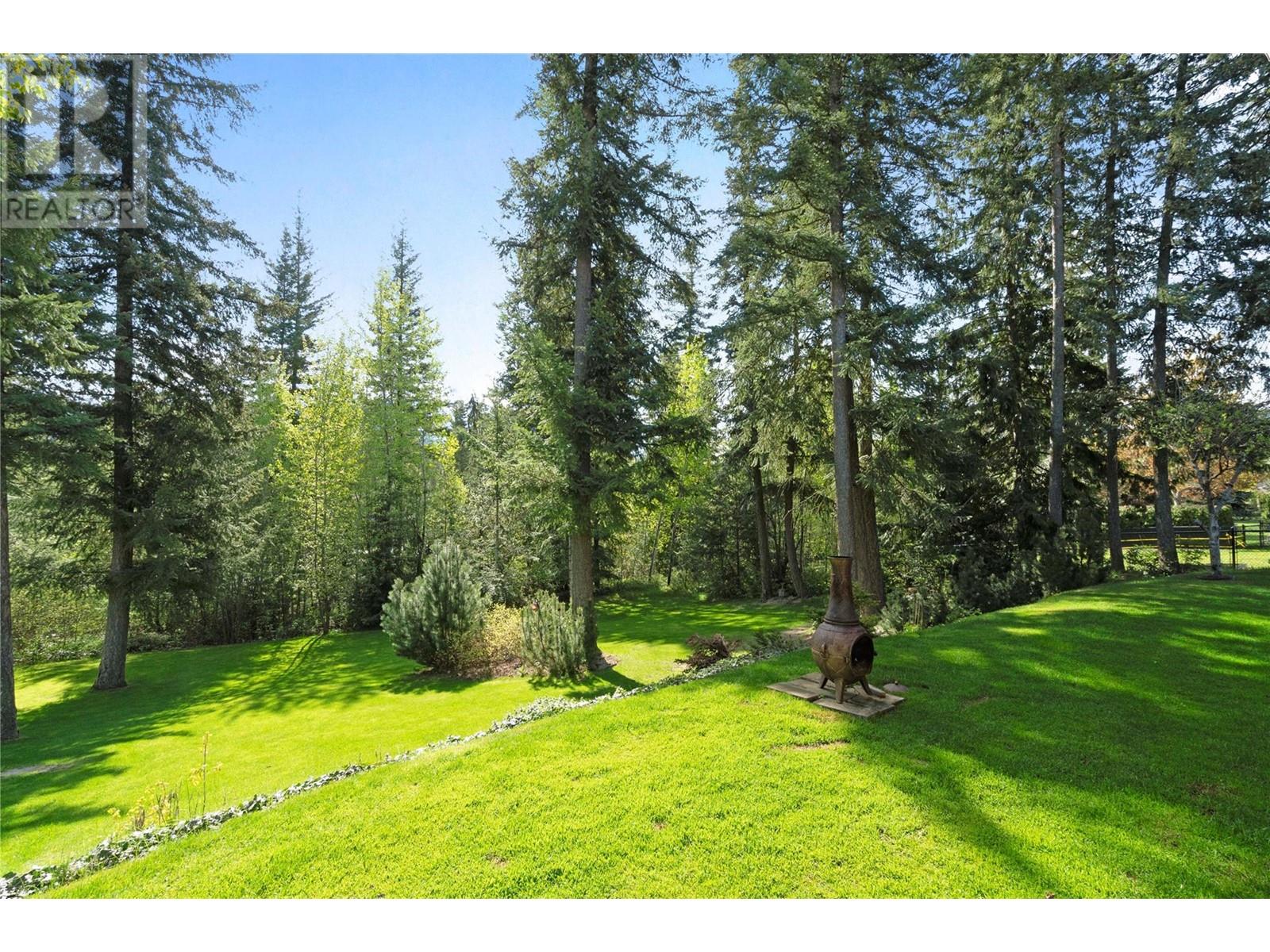  2743 Golf Course Drive, Blind Bay