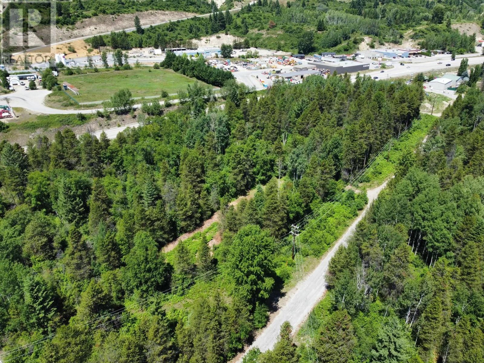 4755 Columbia Avenue, Castlegar