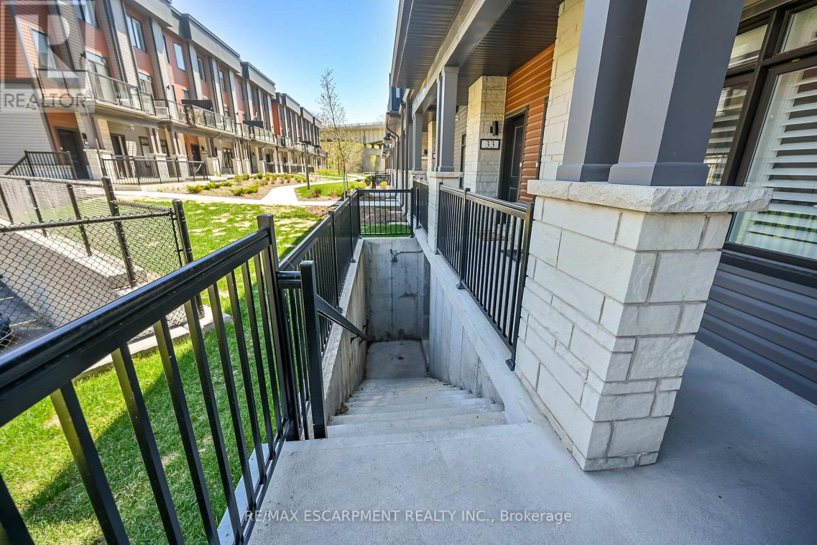 Photo 37 of 35 2 Willow Street, Brant ON