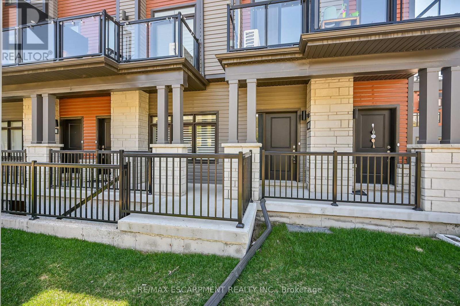 Photo 4 of 35 2 Willow Street, Brant ON