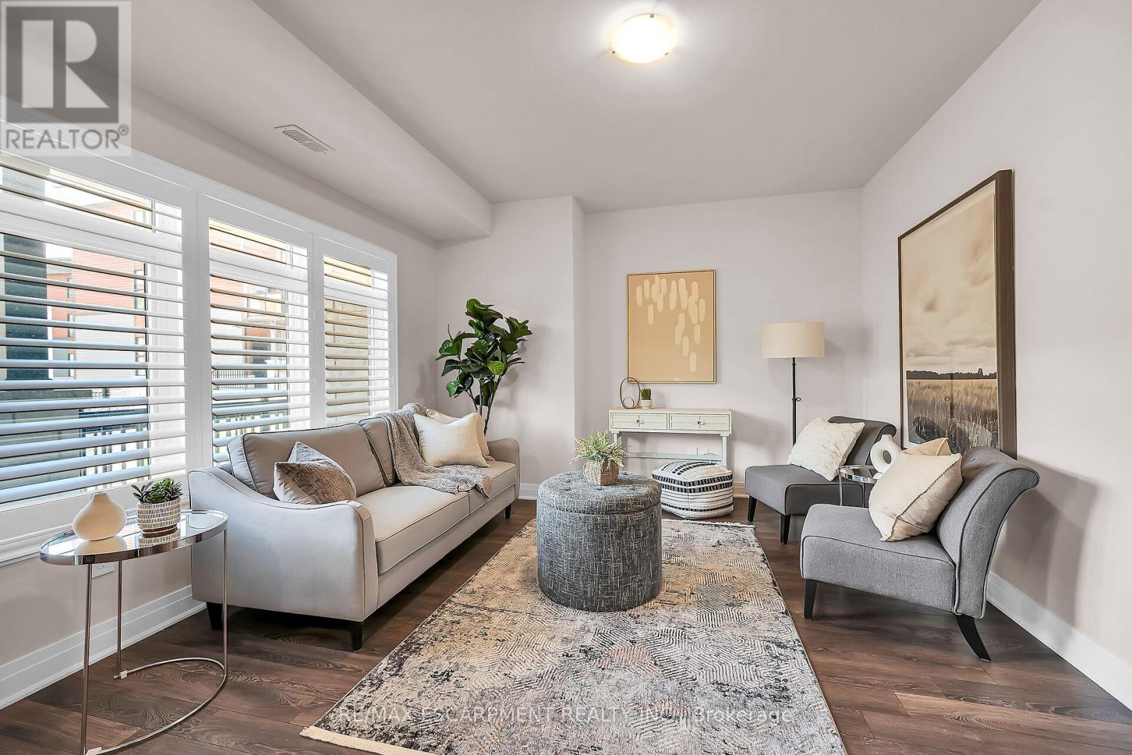 Photo 7 of 35 2 Willow Street, Brant ON
