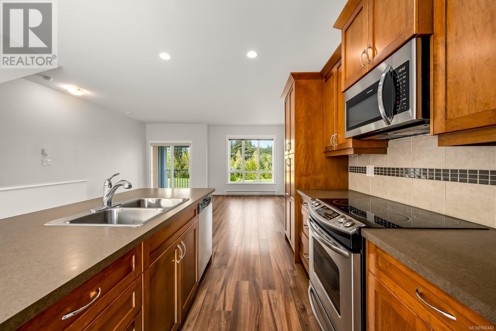 19 700 Lancaster Way, Comox