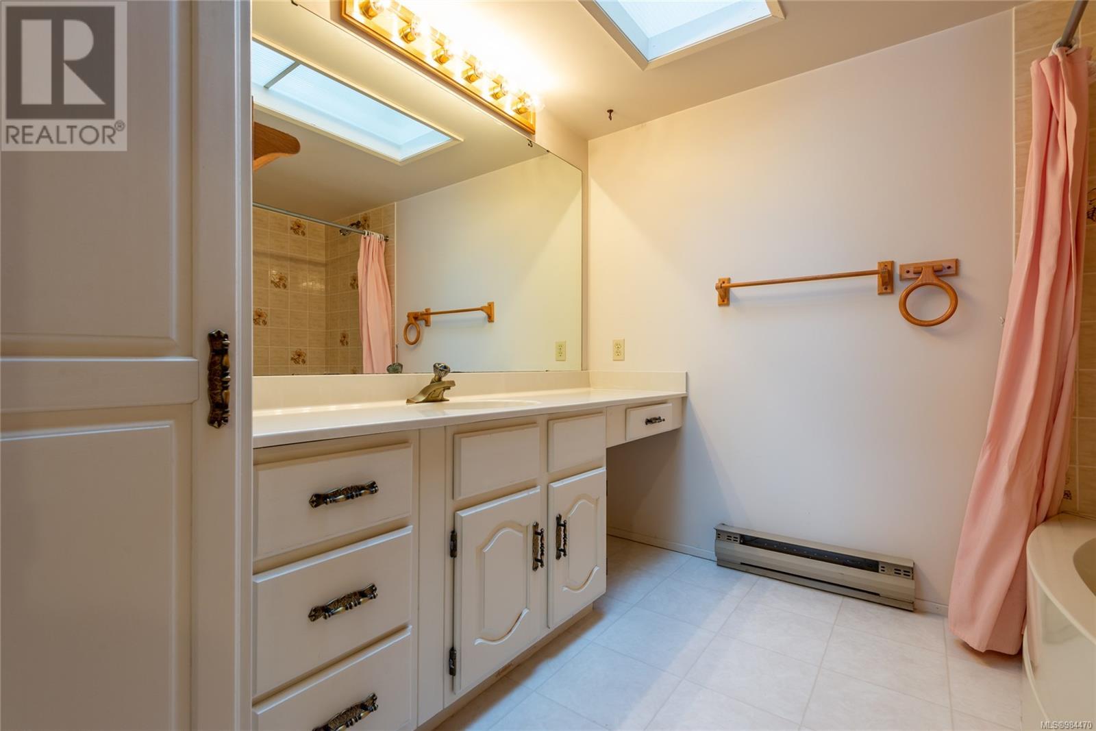 406 169 Island Hwy S, Campbell River real estate listing 984470