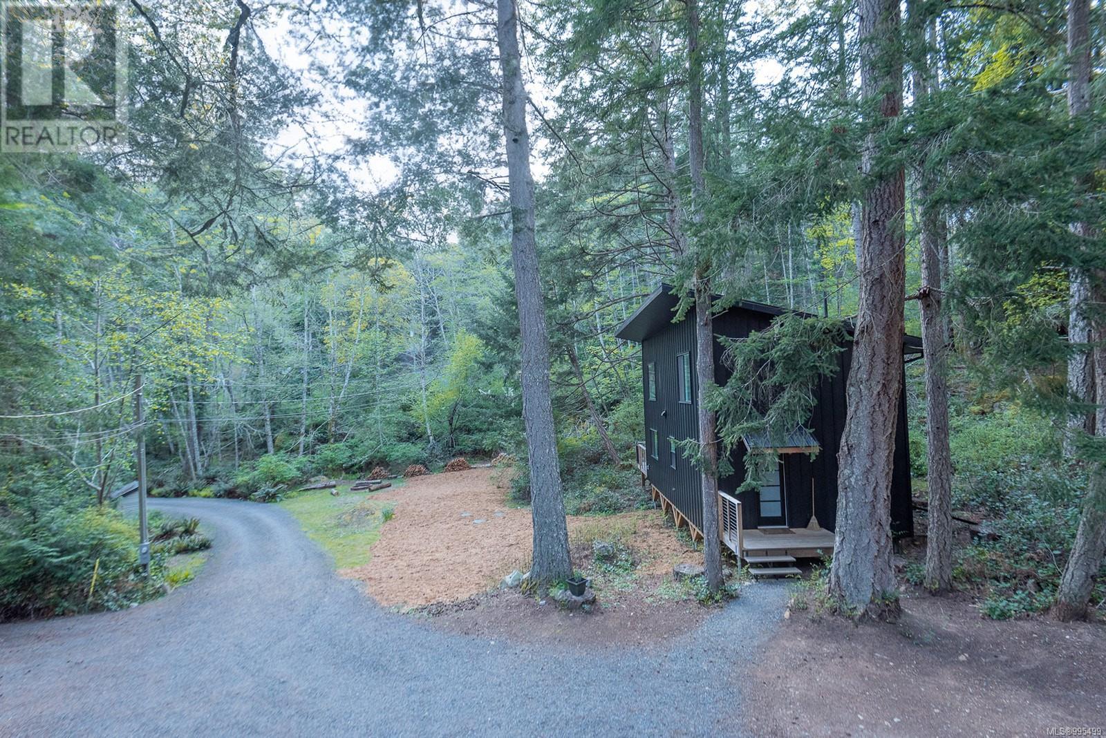  935 Arden Road, Metchosin