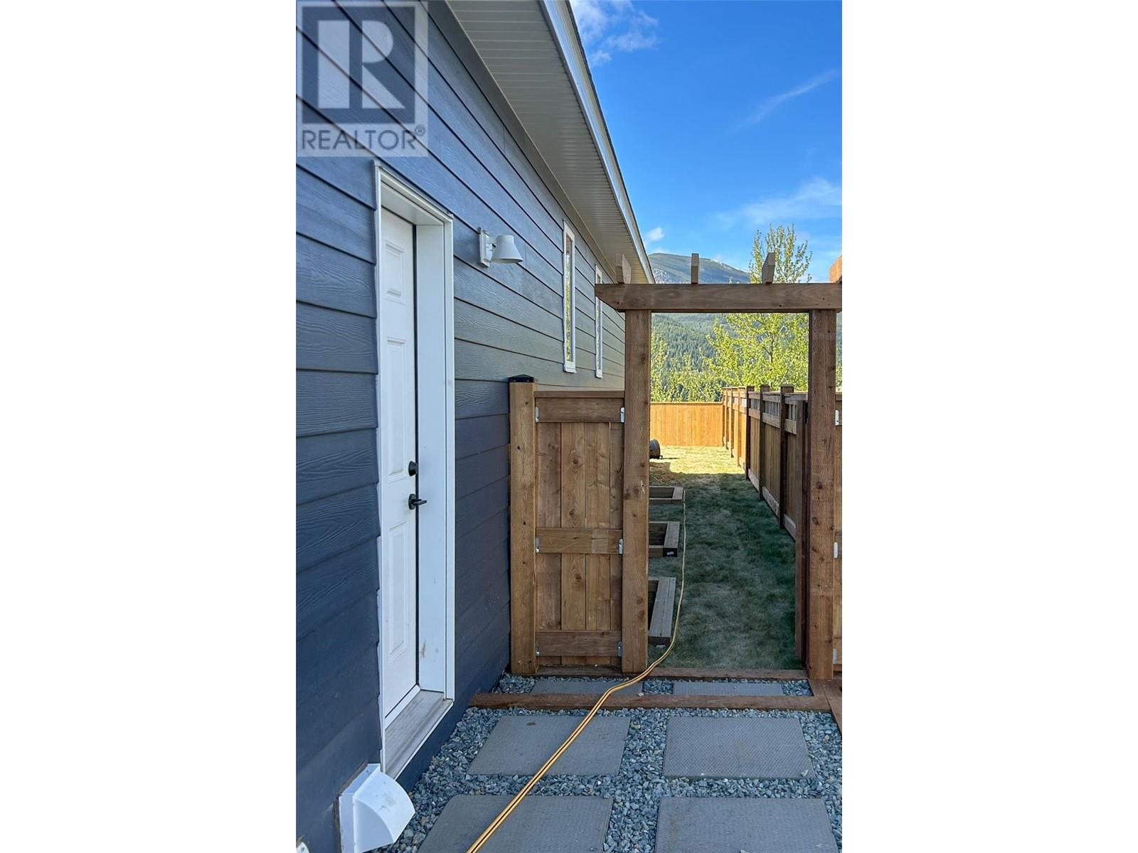 739 ST. MARY RIVER Drive, Kimberley