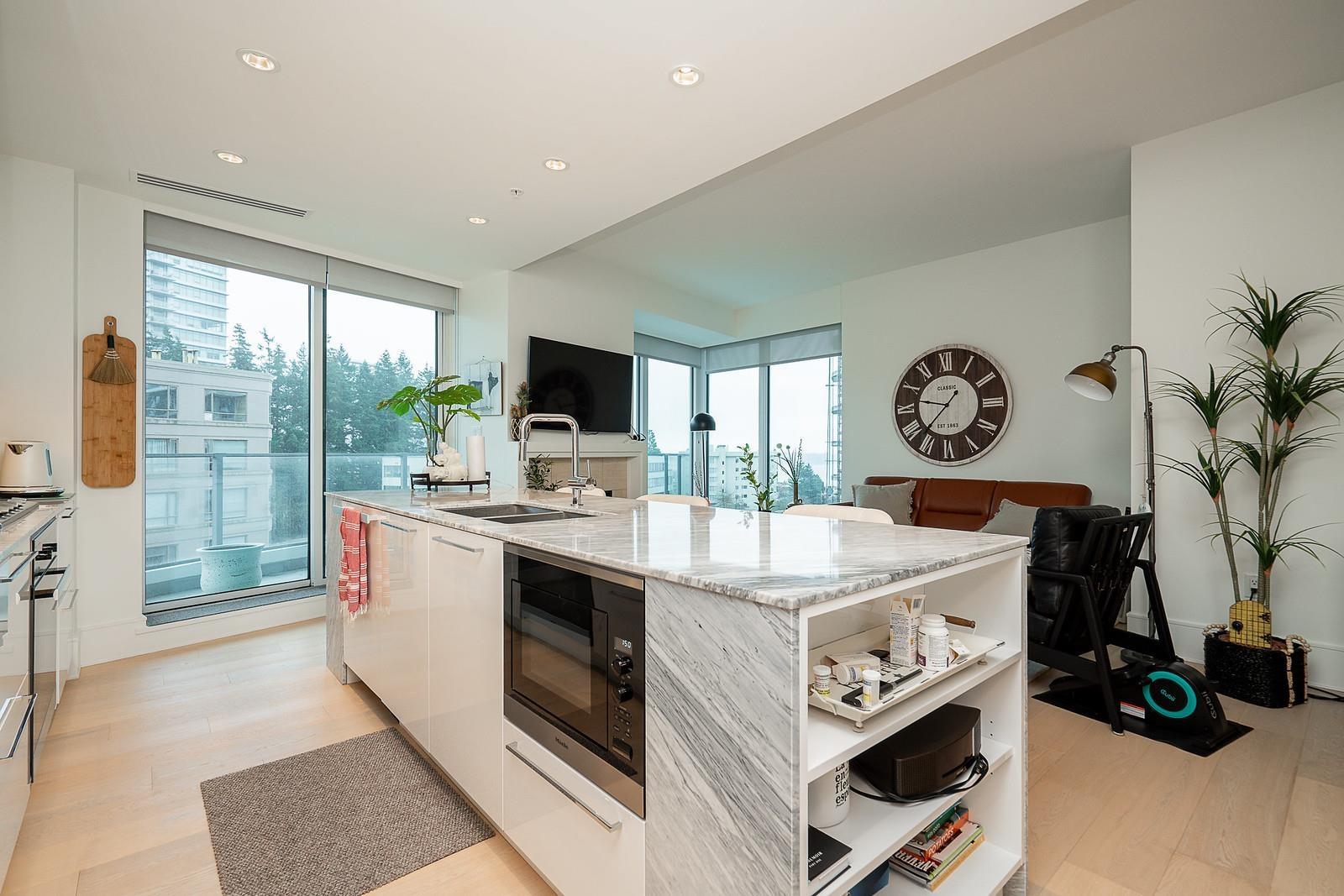 602 1501 FOSTER STREET, White Rock real estate listing R2977051