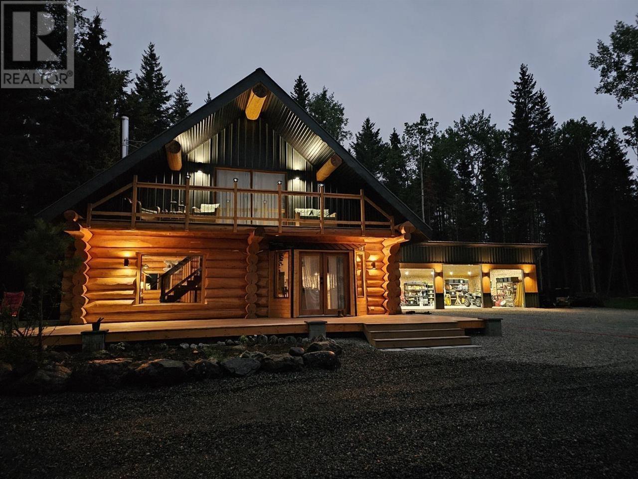 6847 FAWN LK AC01 ROAD, 100 Mile House
