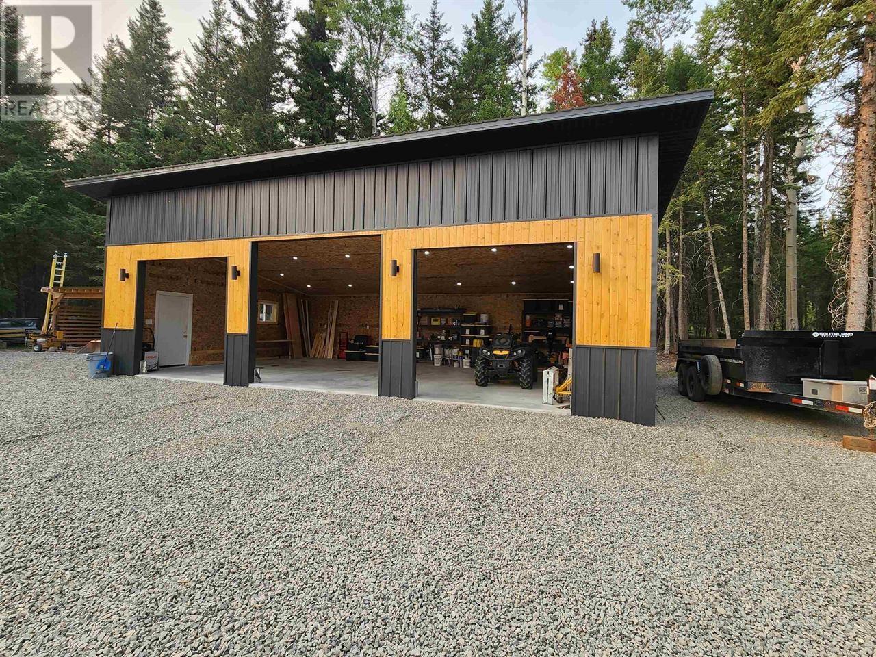 6847 FAWN LK AC01 ROAD, 100 Mile House