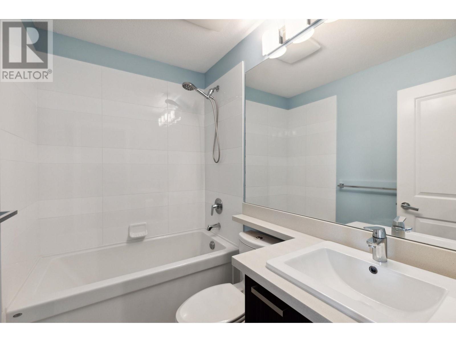 Photo 10 of 3170 Pierview Crescent, Vancouver BC
