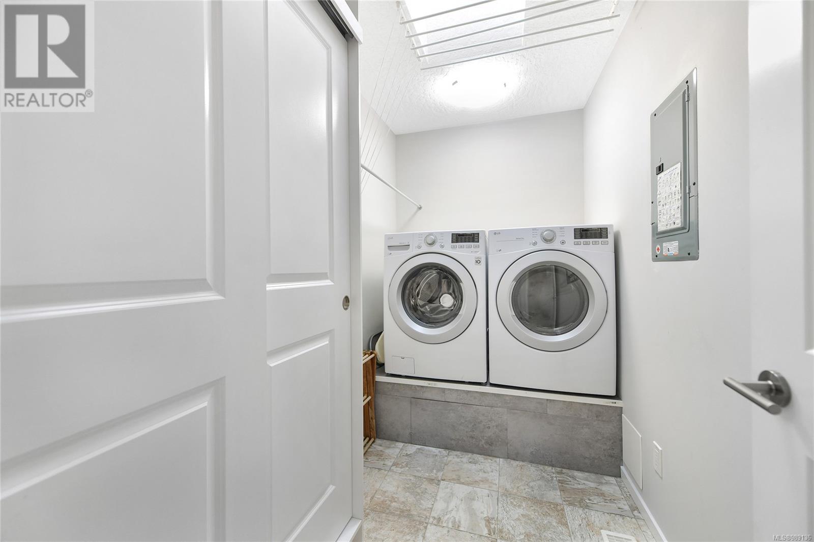 51 7586 Tetayut Road, Central Saanich