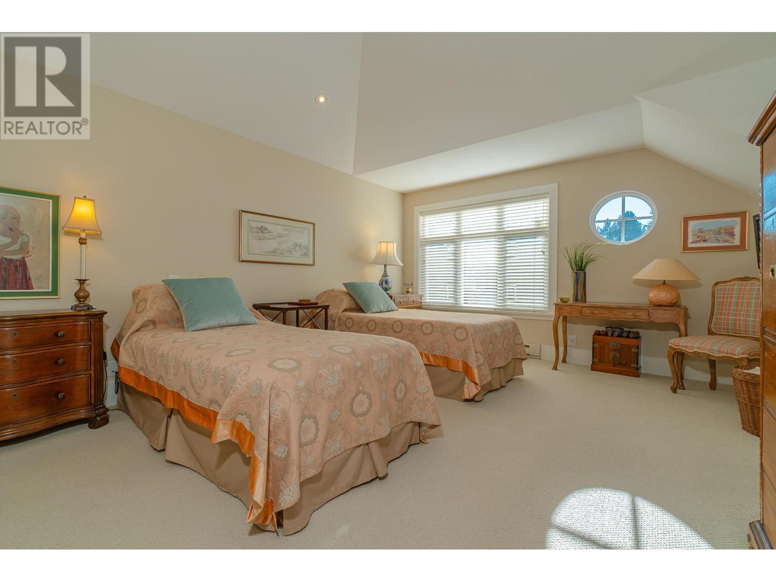 2129 GORDON AVENUE, West Vancouver