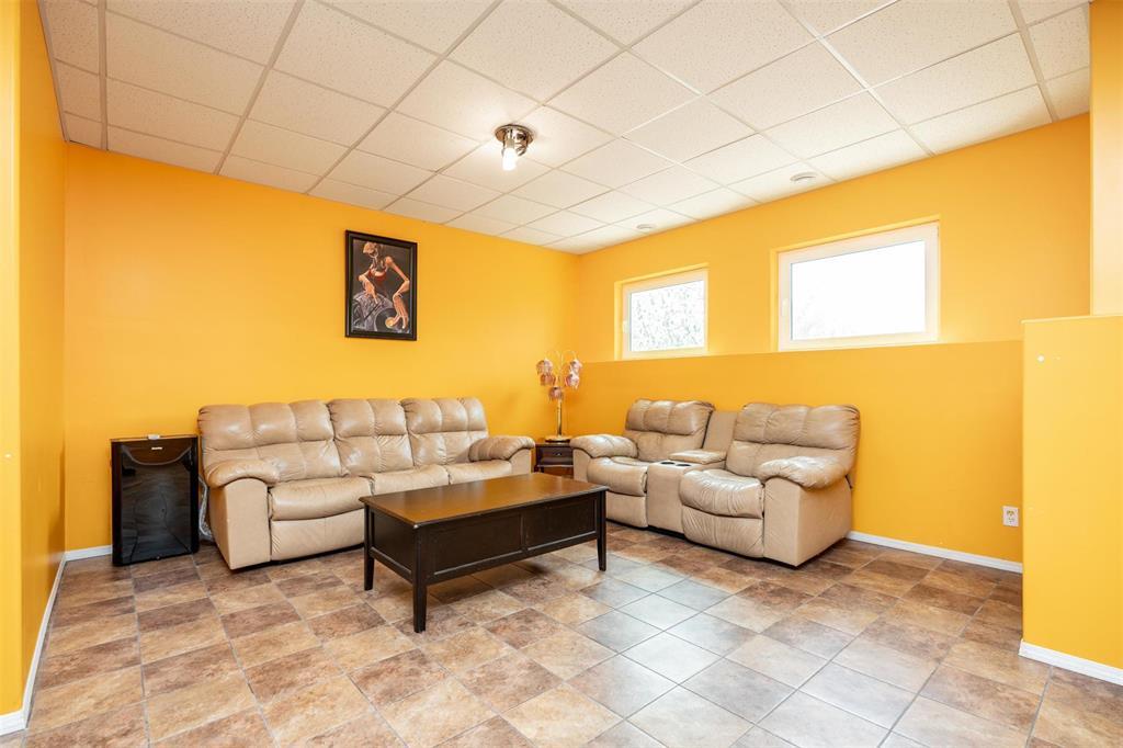 Photo 30 of 6 Strawberry Lane, Lorette MB