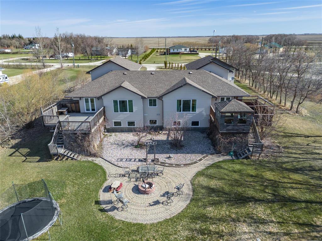 Photo 46 of 6 Strawberry Lane, Lorette MB