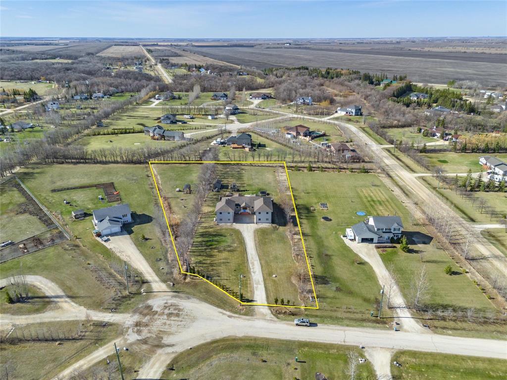 Photo 48 of 6 Strawberry Lane, Lorette MB