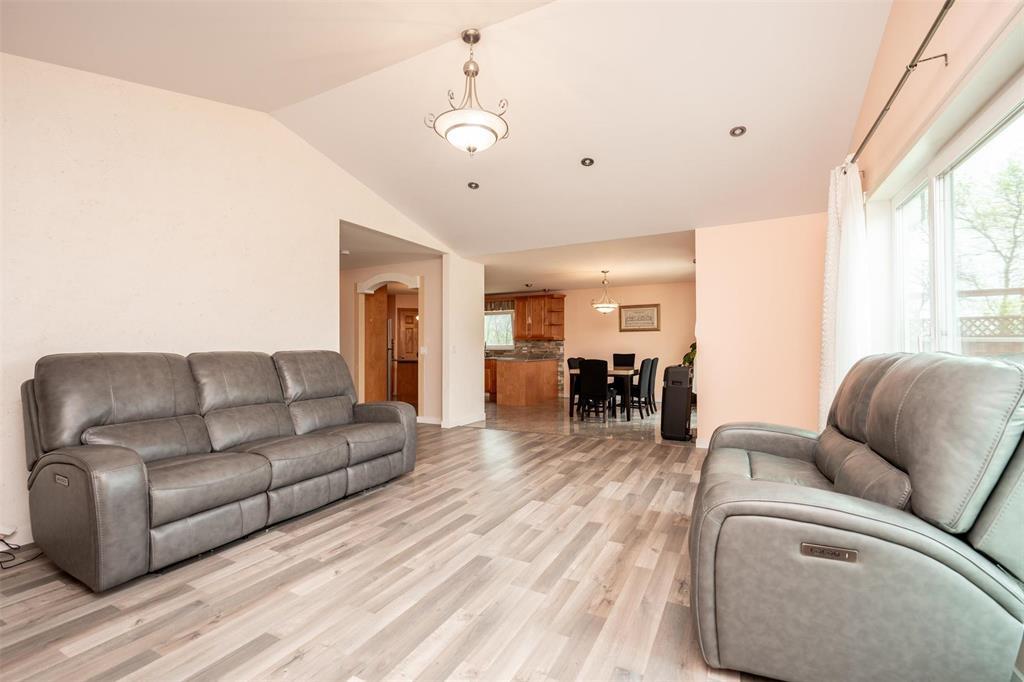 Photo 7 of 6 Strawberry Lane, Lorette MB