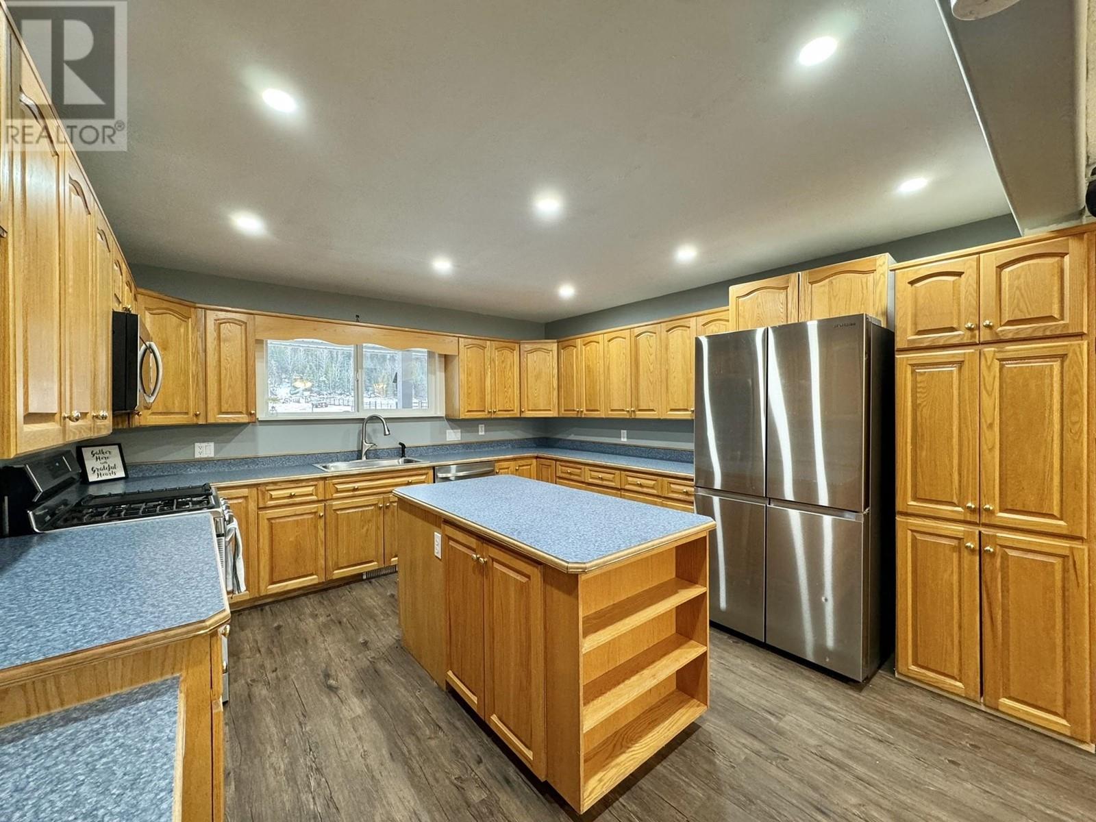 6007 WALNUT ROAD, Horse Lake