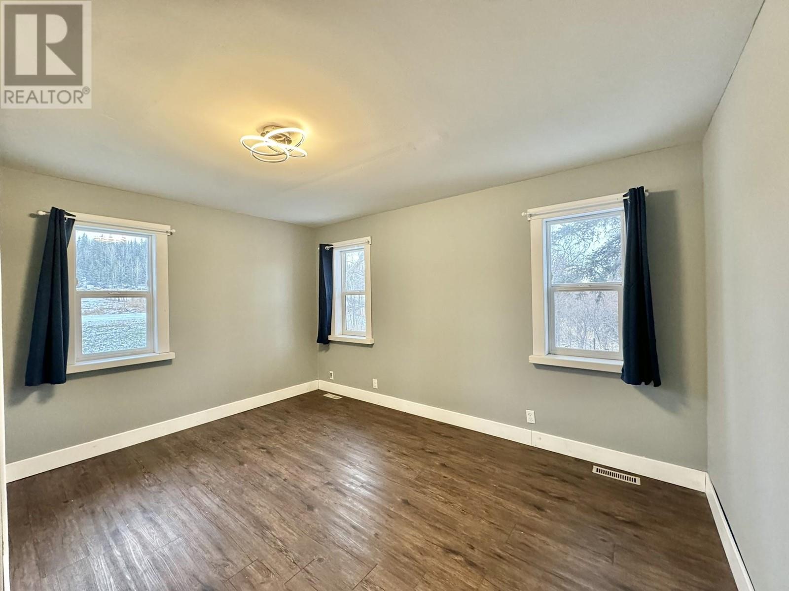 6007 WALNUT ROAD, Horse Lake