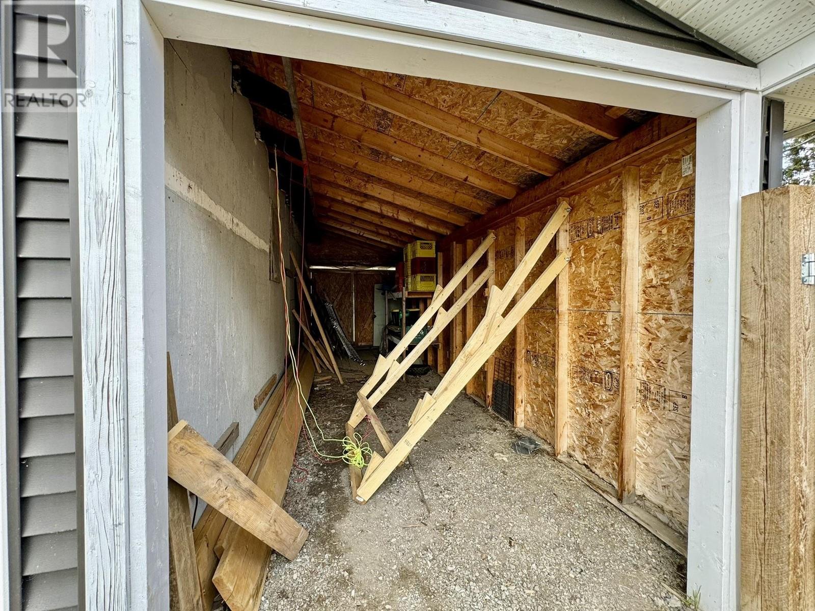 6007 WALNUT ROAD, Horse Lake