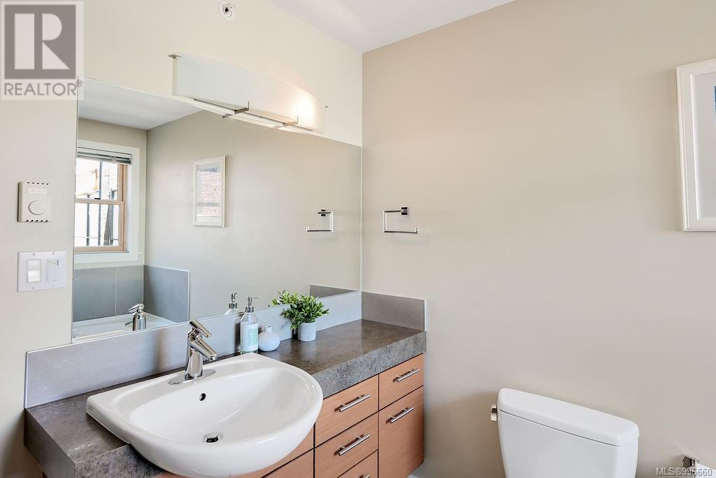 306 610 Johnson Street, Victoria