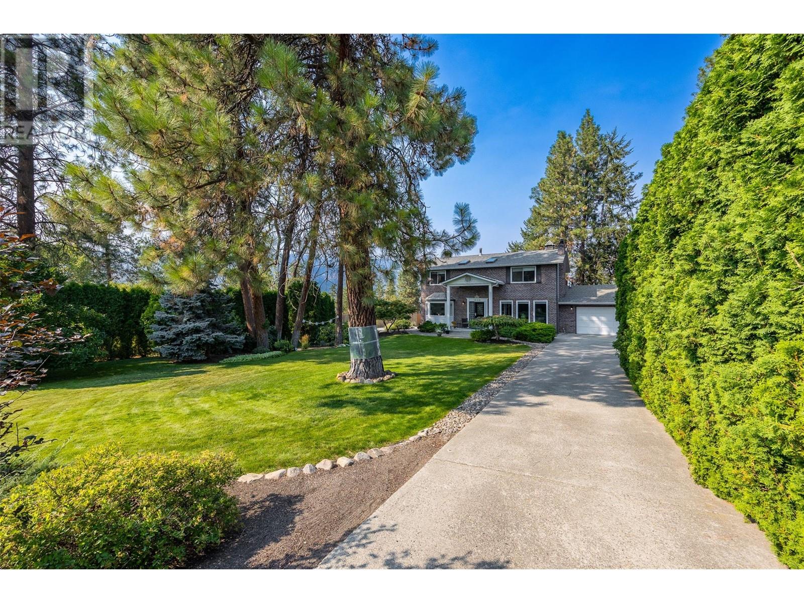 1996 Tomat Avenue, Kelowna