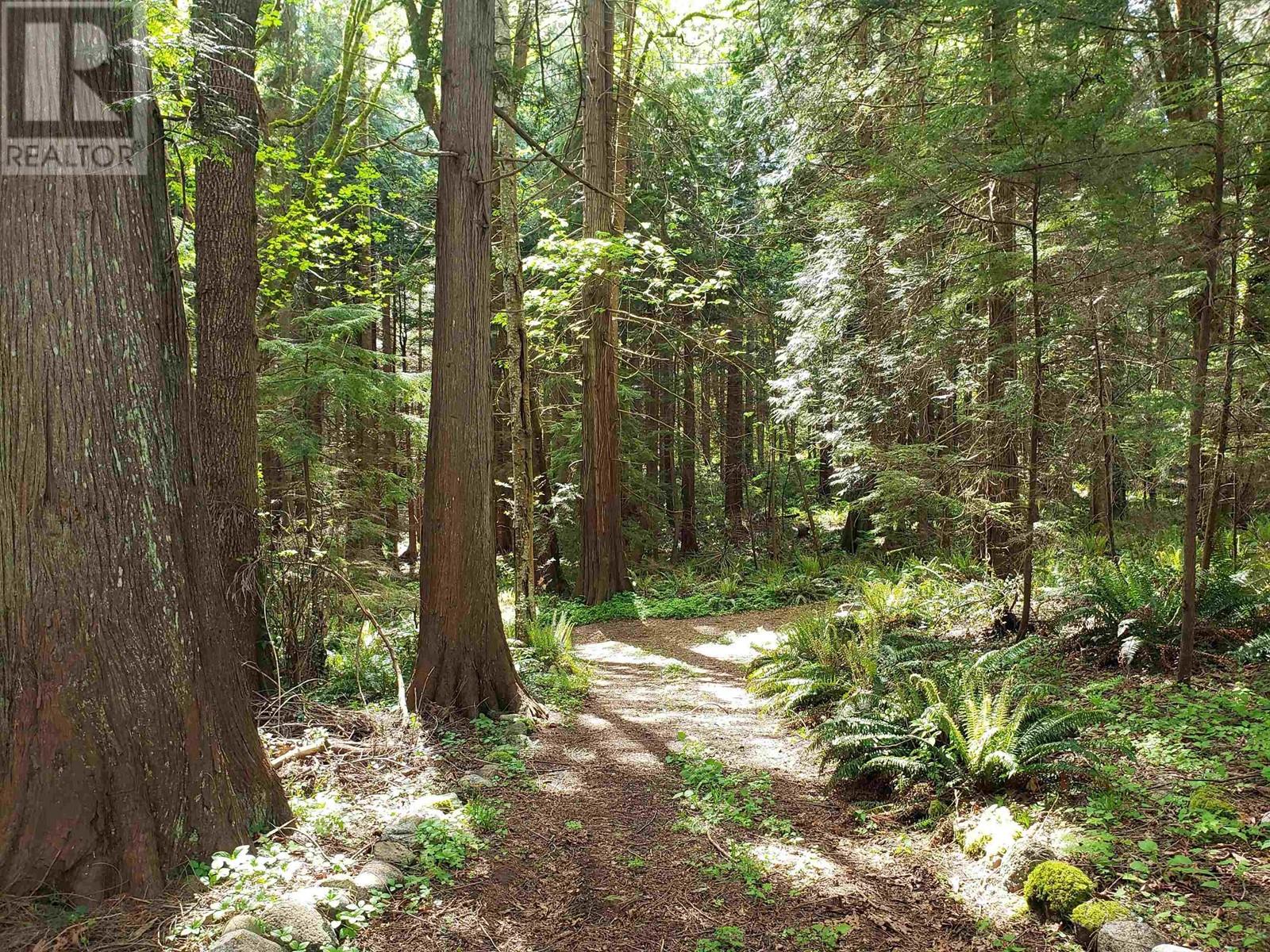 6035 KINGFISHER AVENUE, Sechelt