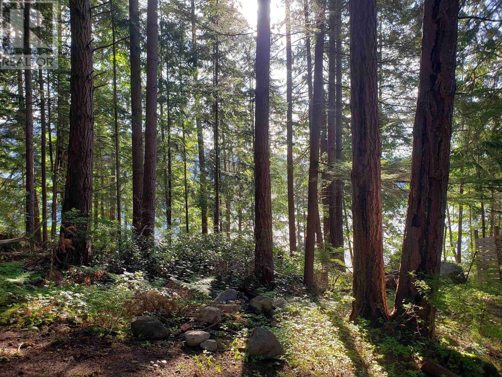 6035 KINGFISHER AVENUE, Sechelt