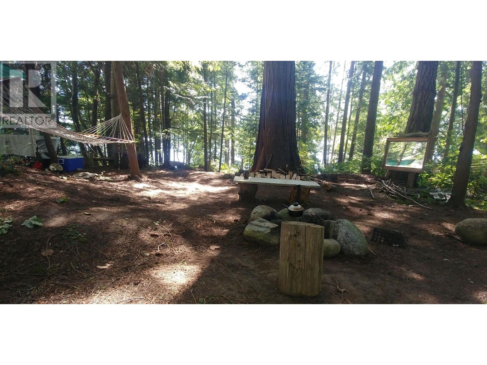 6035 KINGFISHER AVENUE, Sechelt