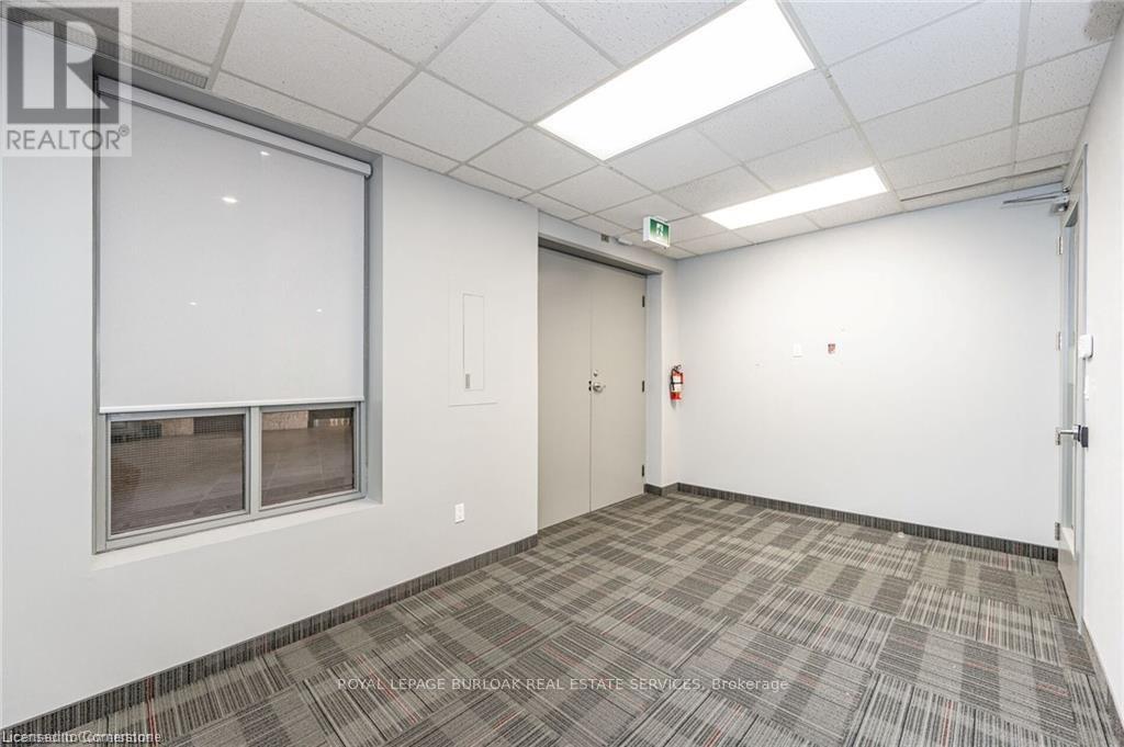 Photo 13 of 103 3430 South Service Road, Burlington ON