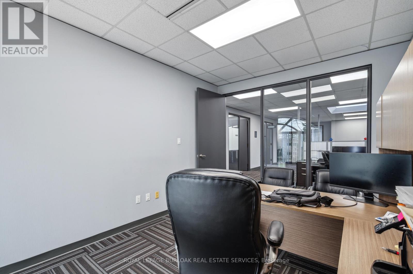 Photo 7 of 200 A 3430 South Service Road, Burlington ON