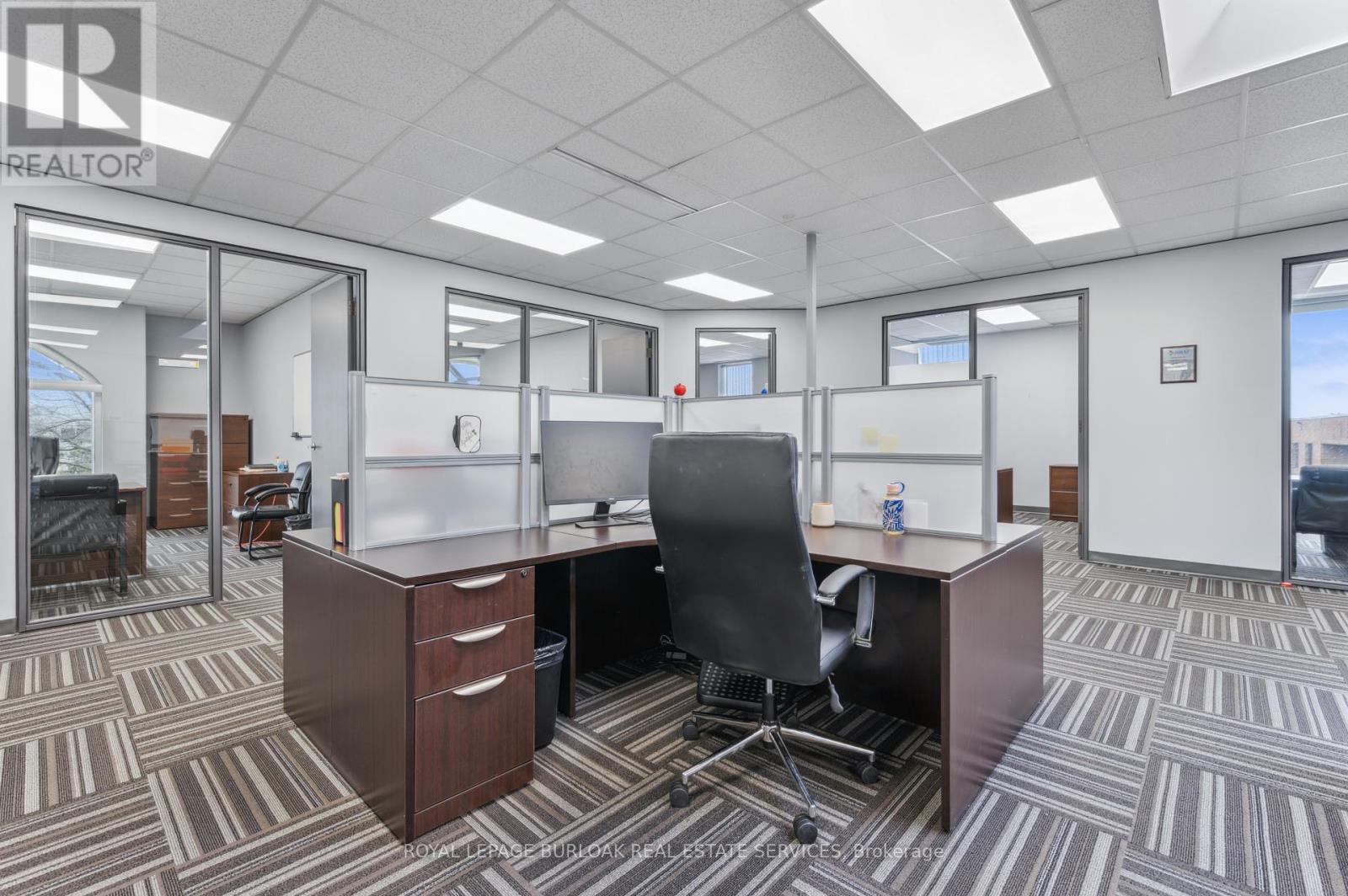Photo 3 of 200 A 3430 South Service Road, Burlington ON