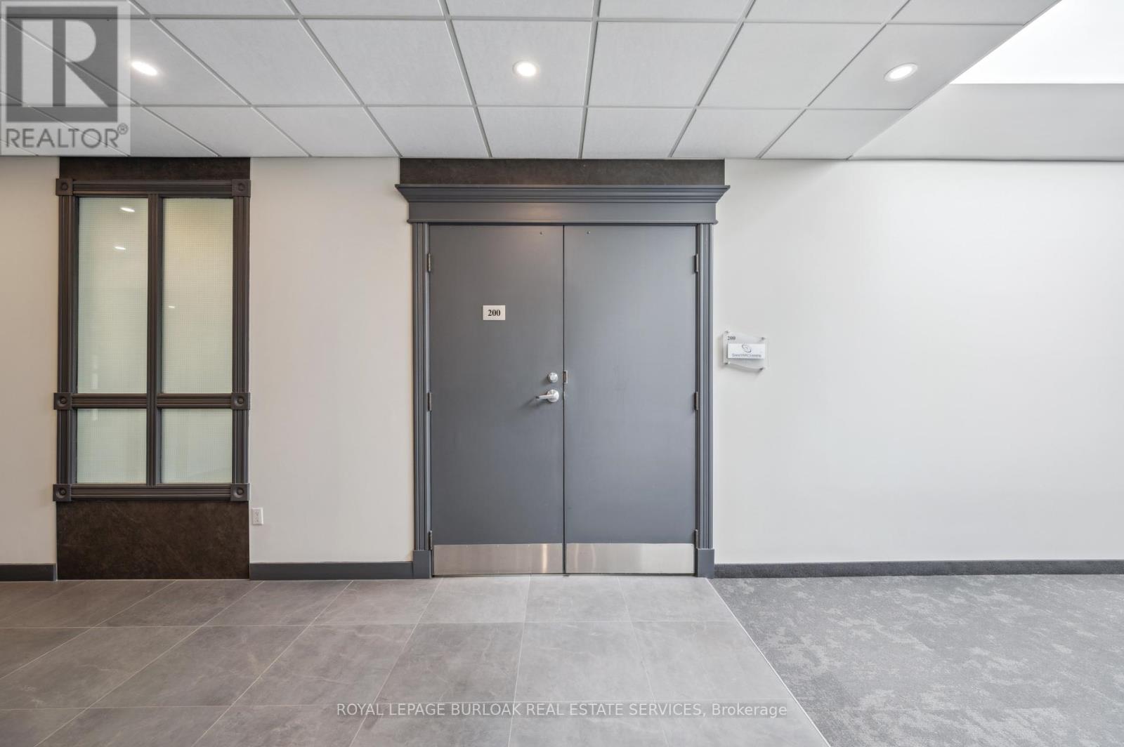 Photo 32 of 200 A 3430 South Service Road, Burlington ON