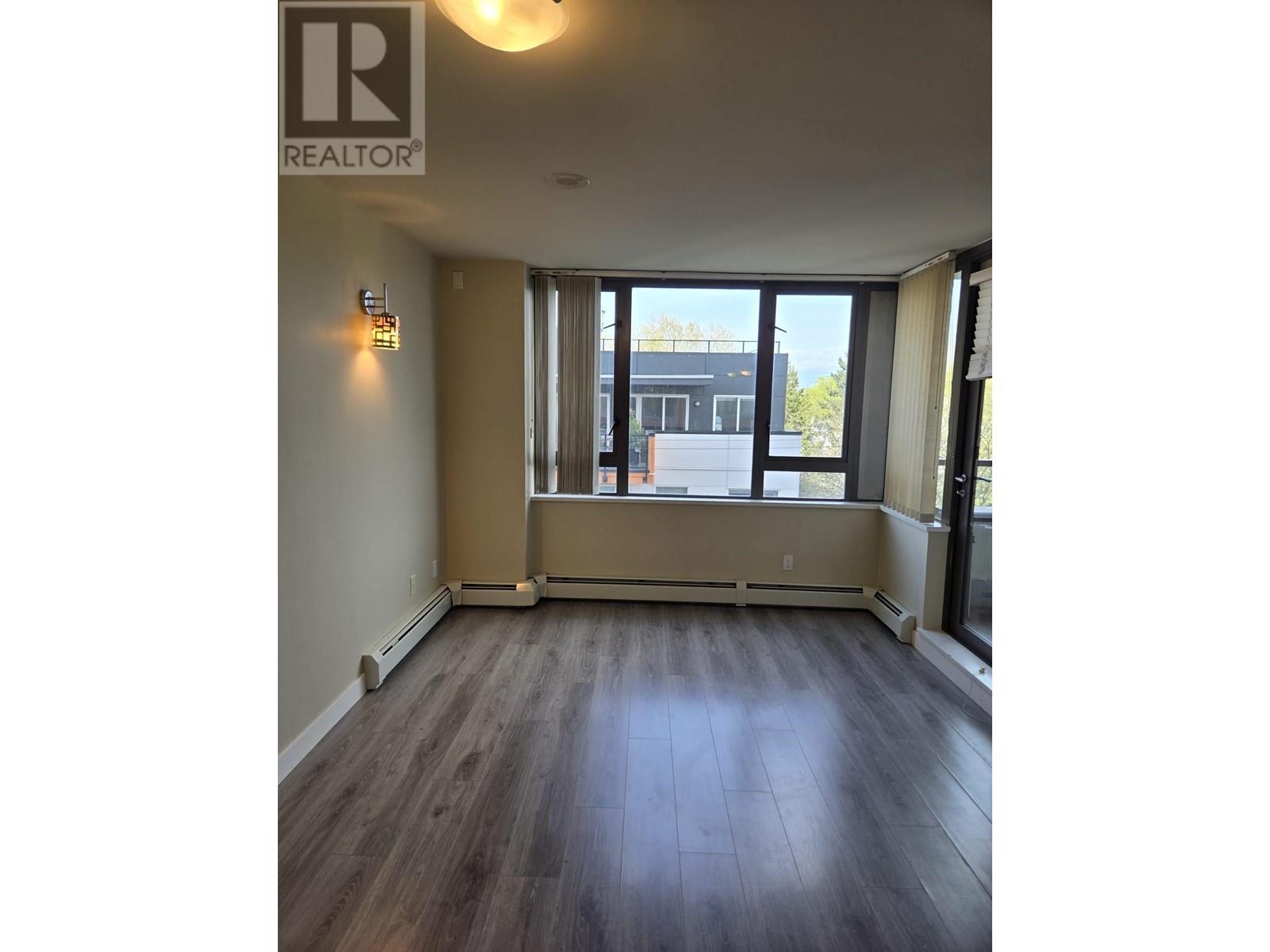Photo 6 of 512 2689 Kingsway, Vancouver BC