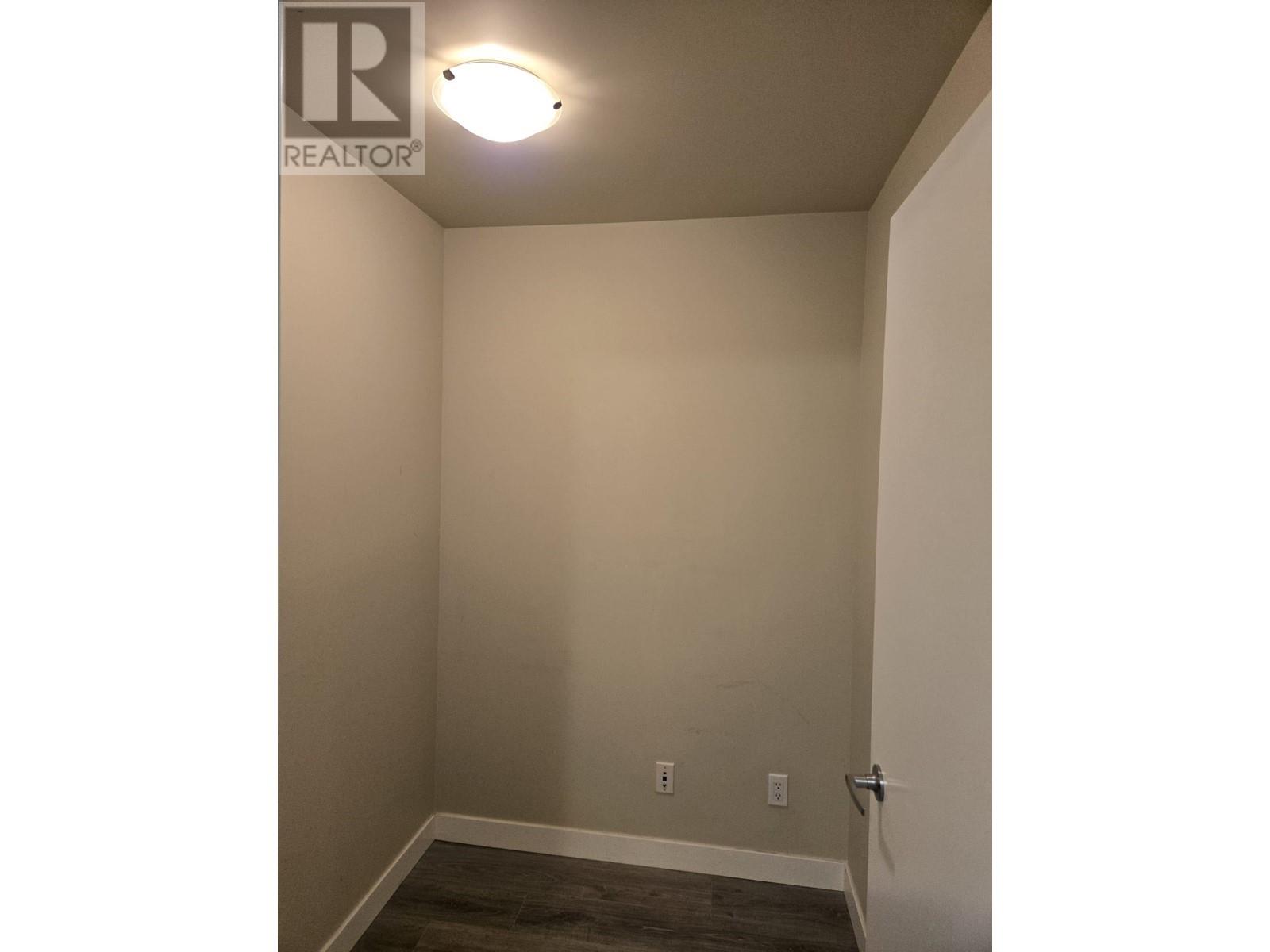 Photo 8 of 512 2689 Kingsway, Vancouver BC